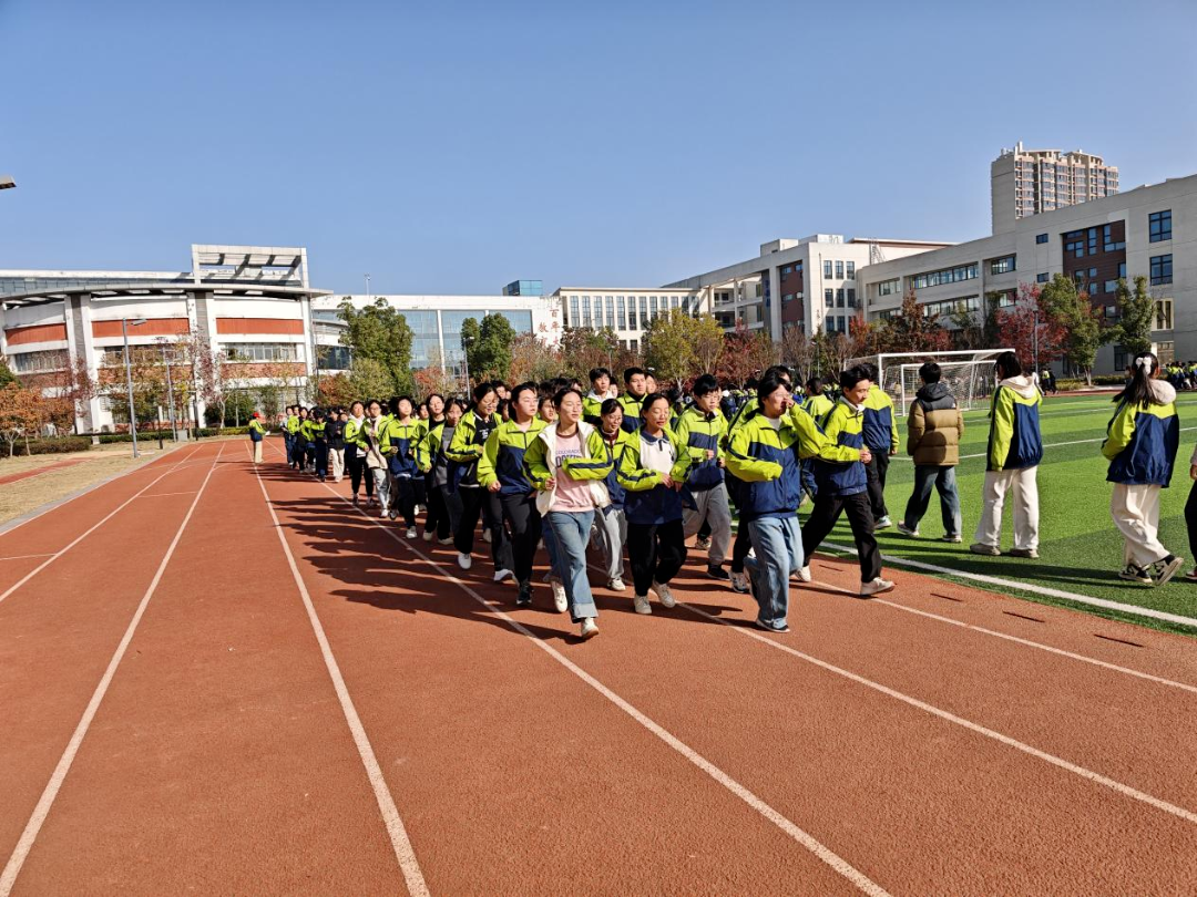 青春跑出“加速度”！——横中课间操，燃动校园的活力交响曲